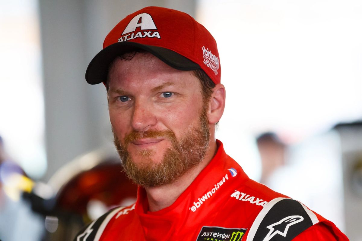 Earnhardt Jr Aids Young Inexperienced (1)